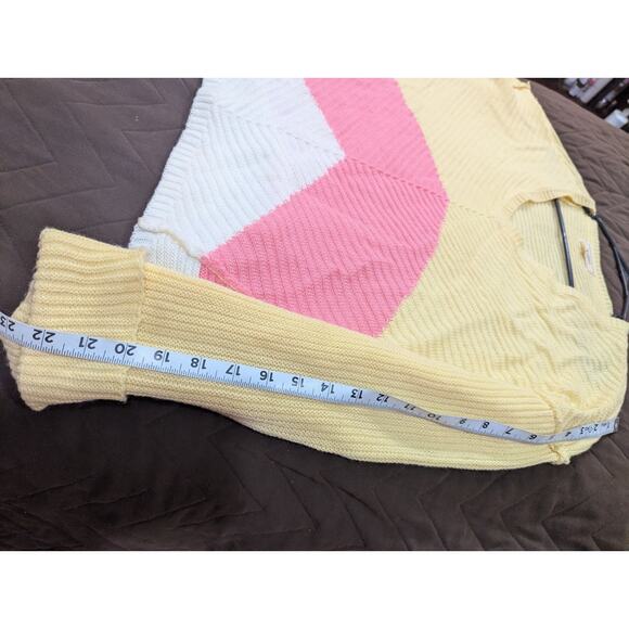 Bright & cheery yellow pink & white juniors sweater by No Comment size Med - Picture 9 of 11